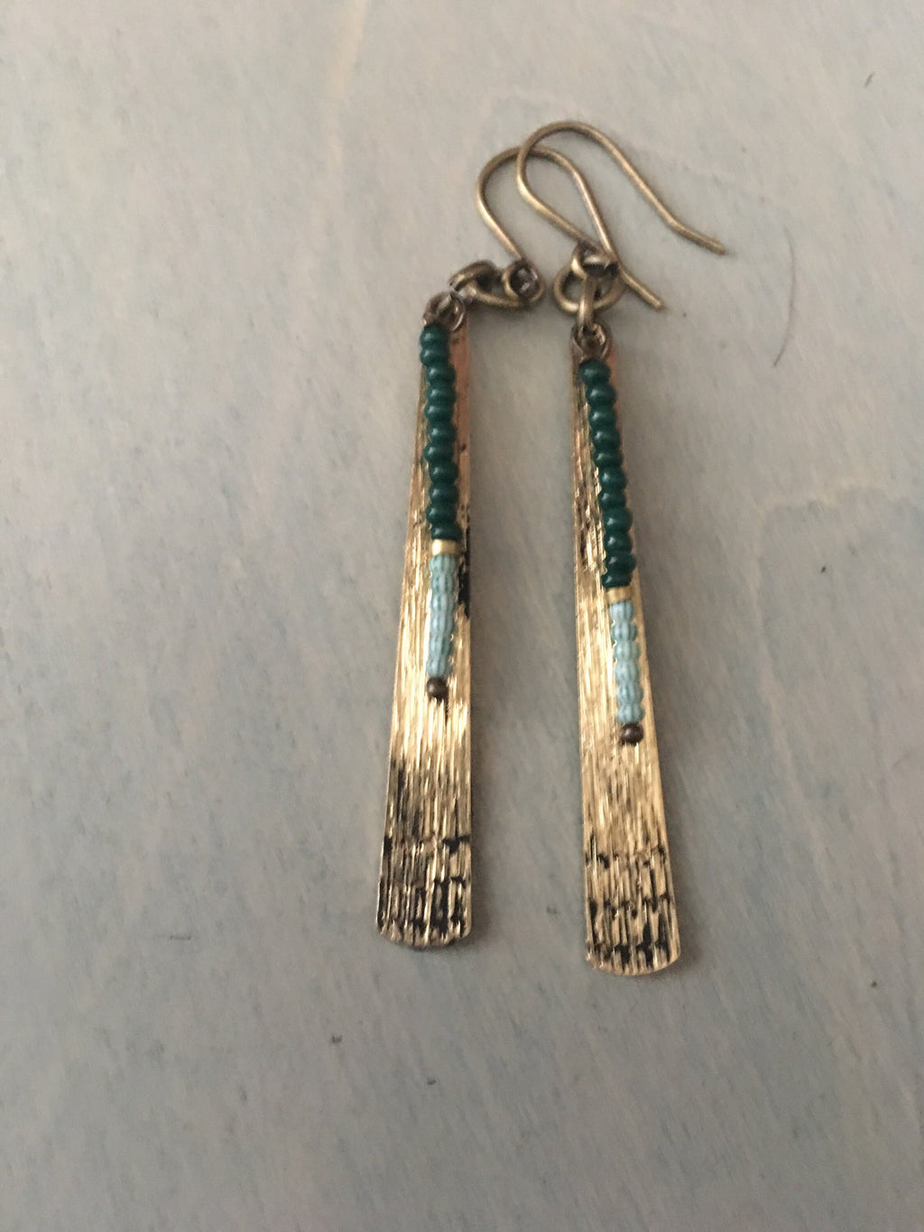 River earrings/green /stripped green