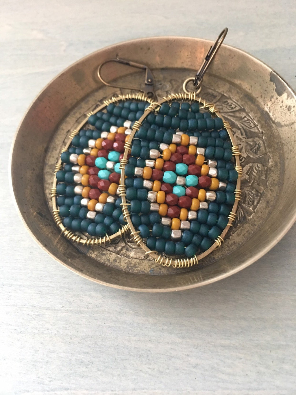 Woven diamond earrings / blue
