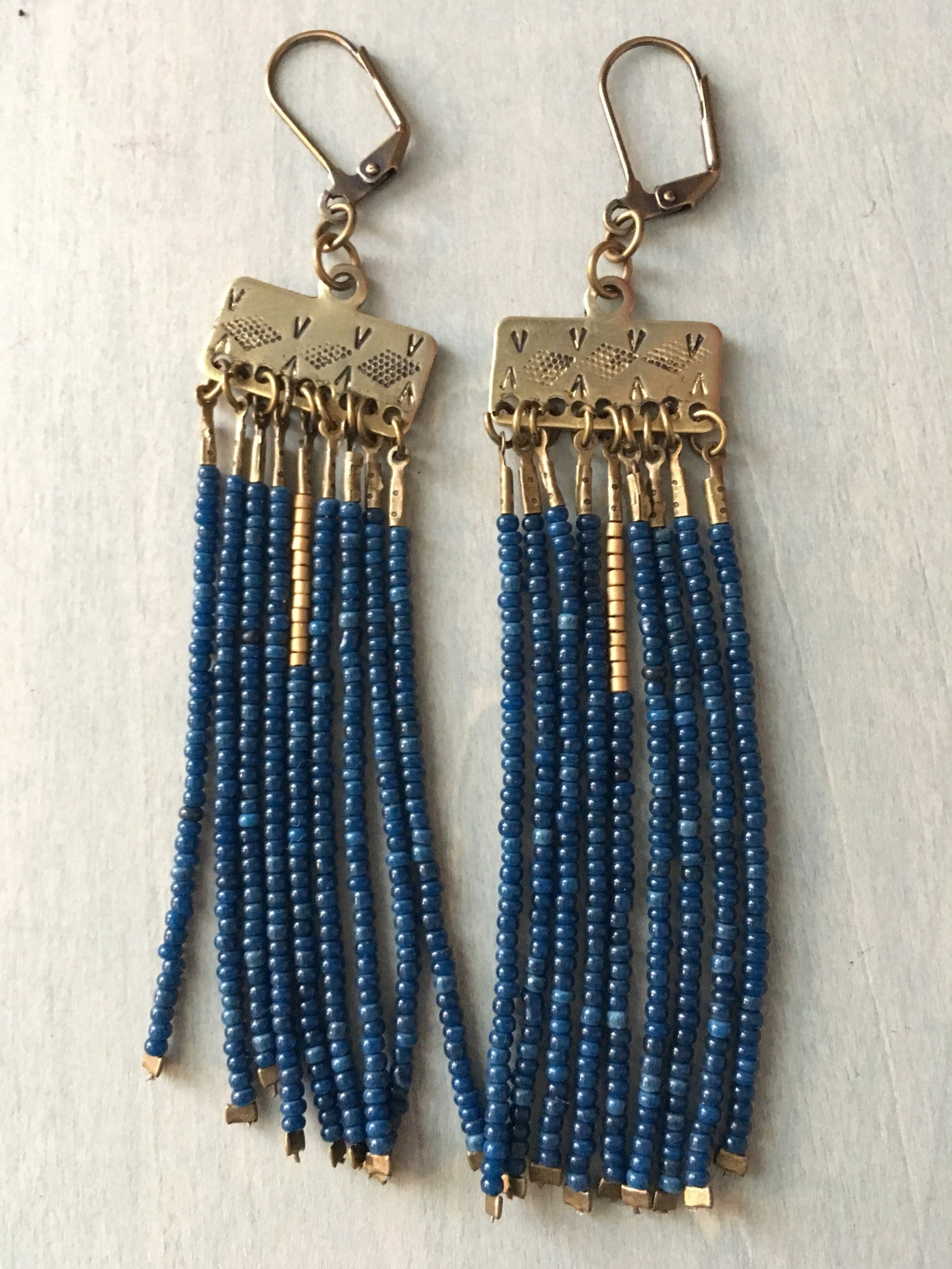 Falling earrings in Blue/gold