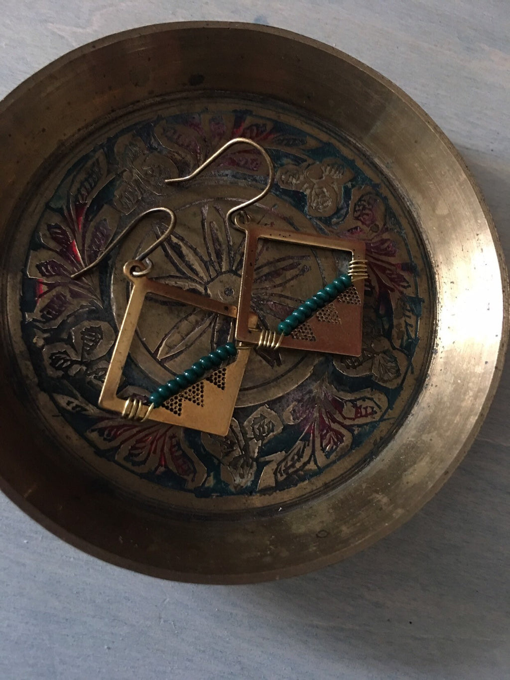 Eye of the storm earrings / green