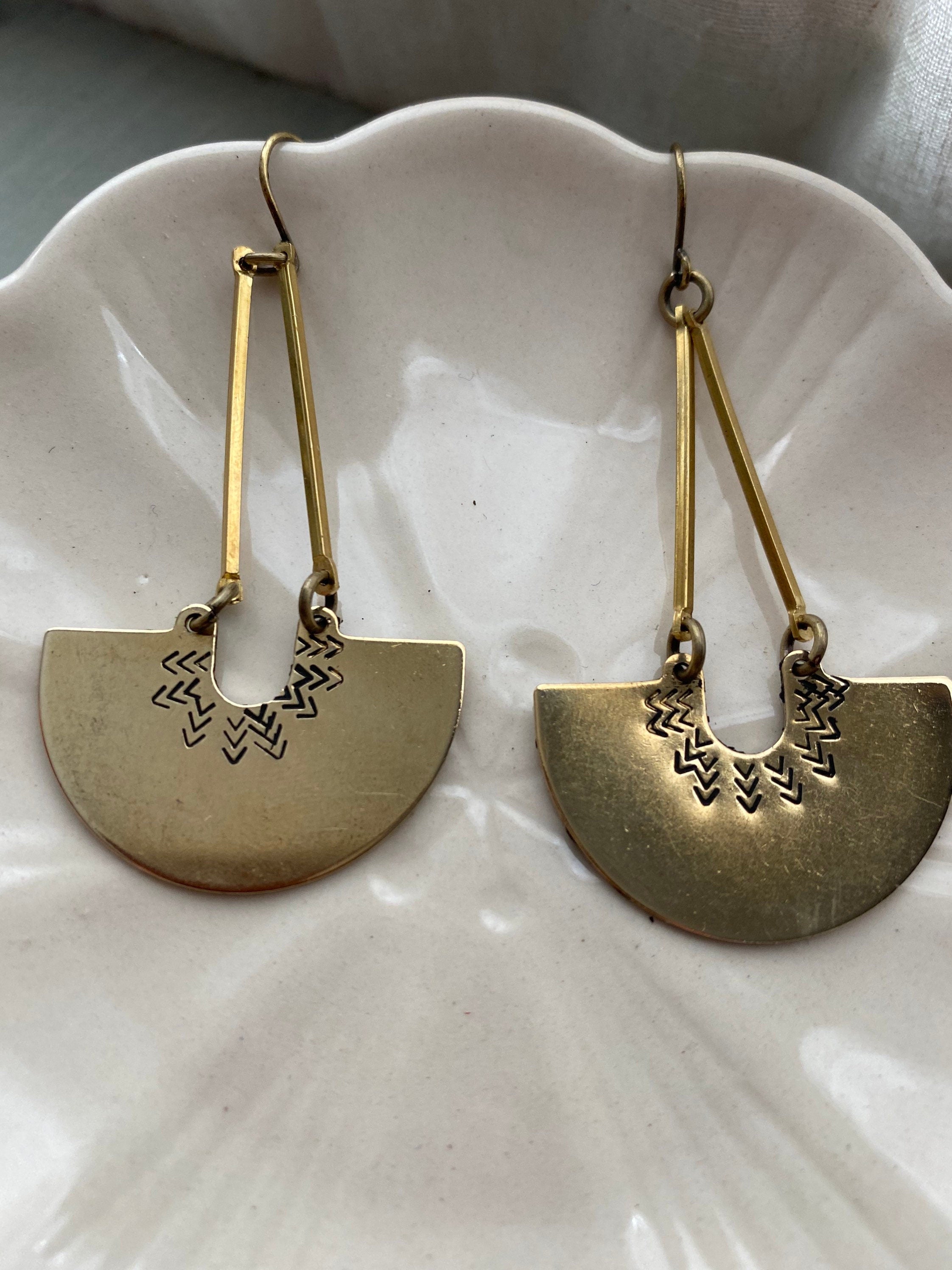 Point the way earrings
