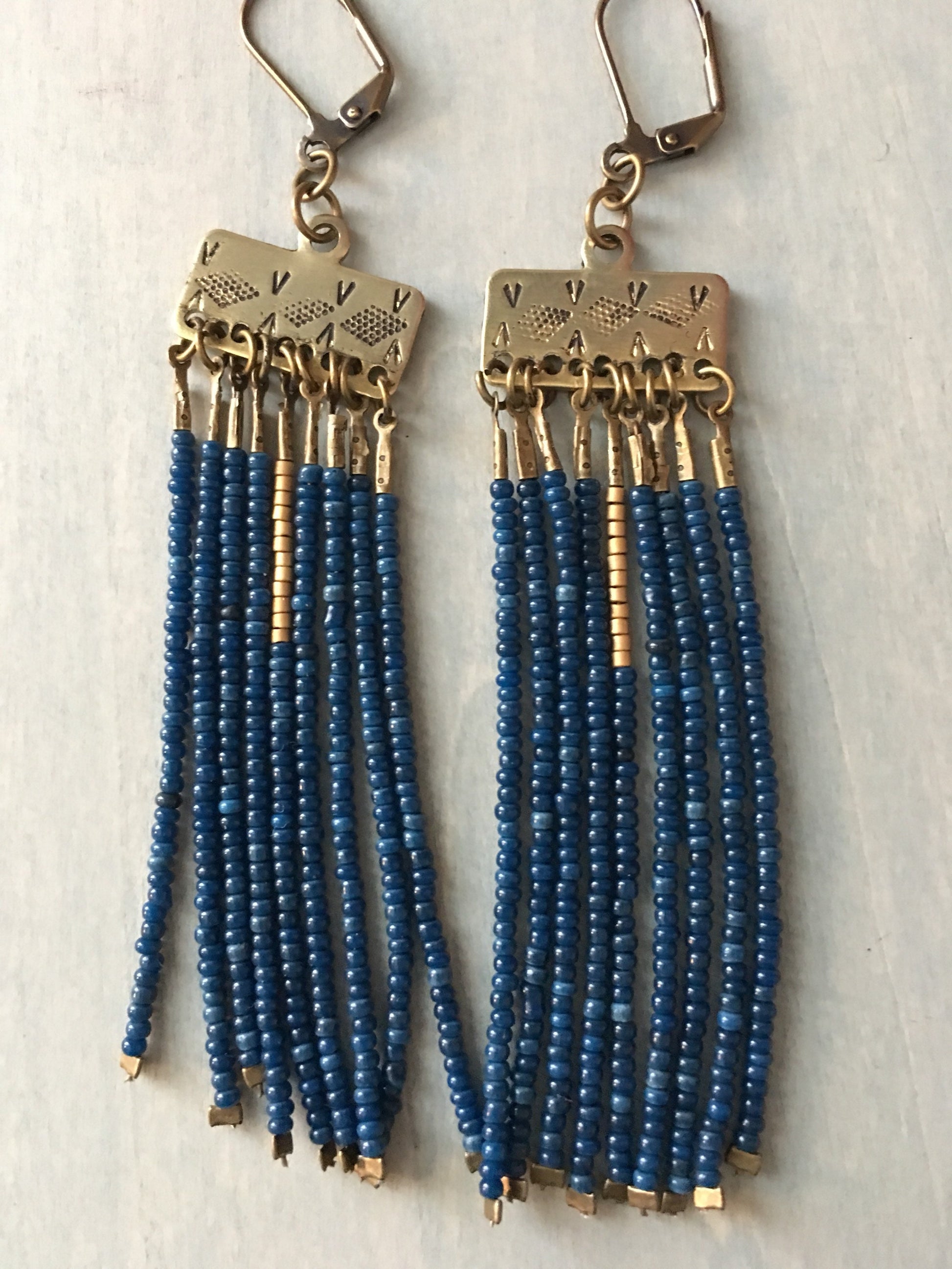 Falling earrings in Blue/gold