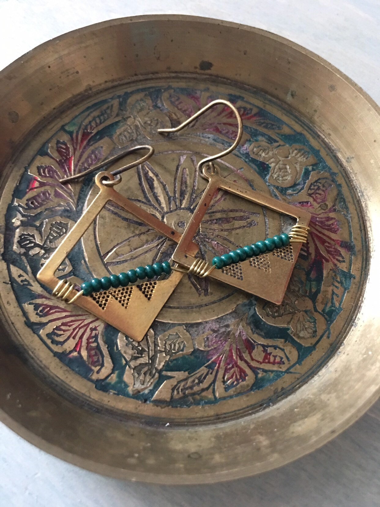 Eye of the storm earrings / green