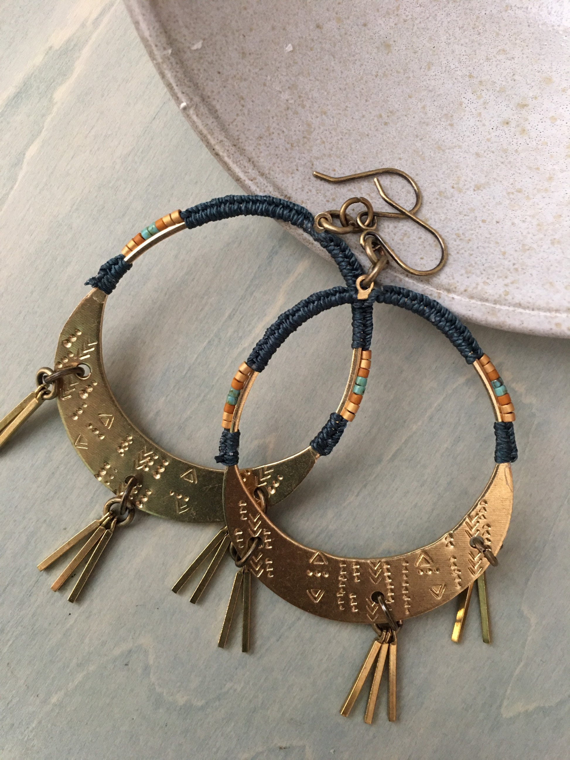 Woven pattern earrings