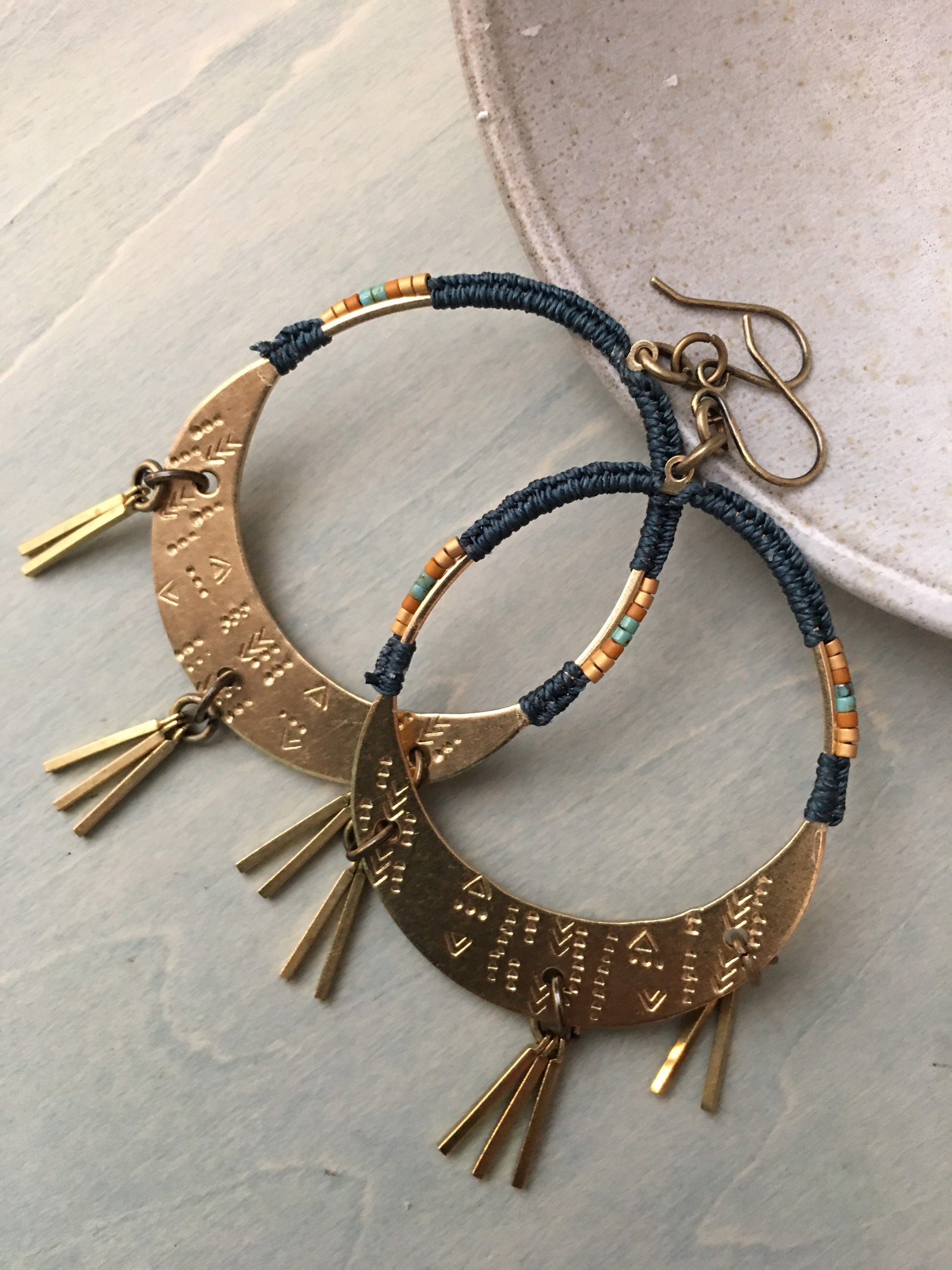 Woven pattern earrings