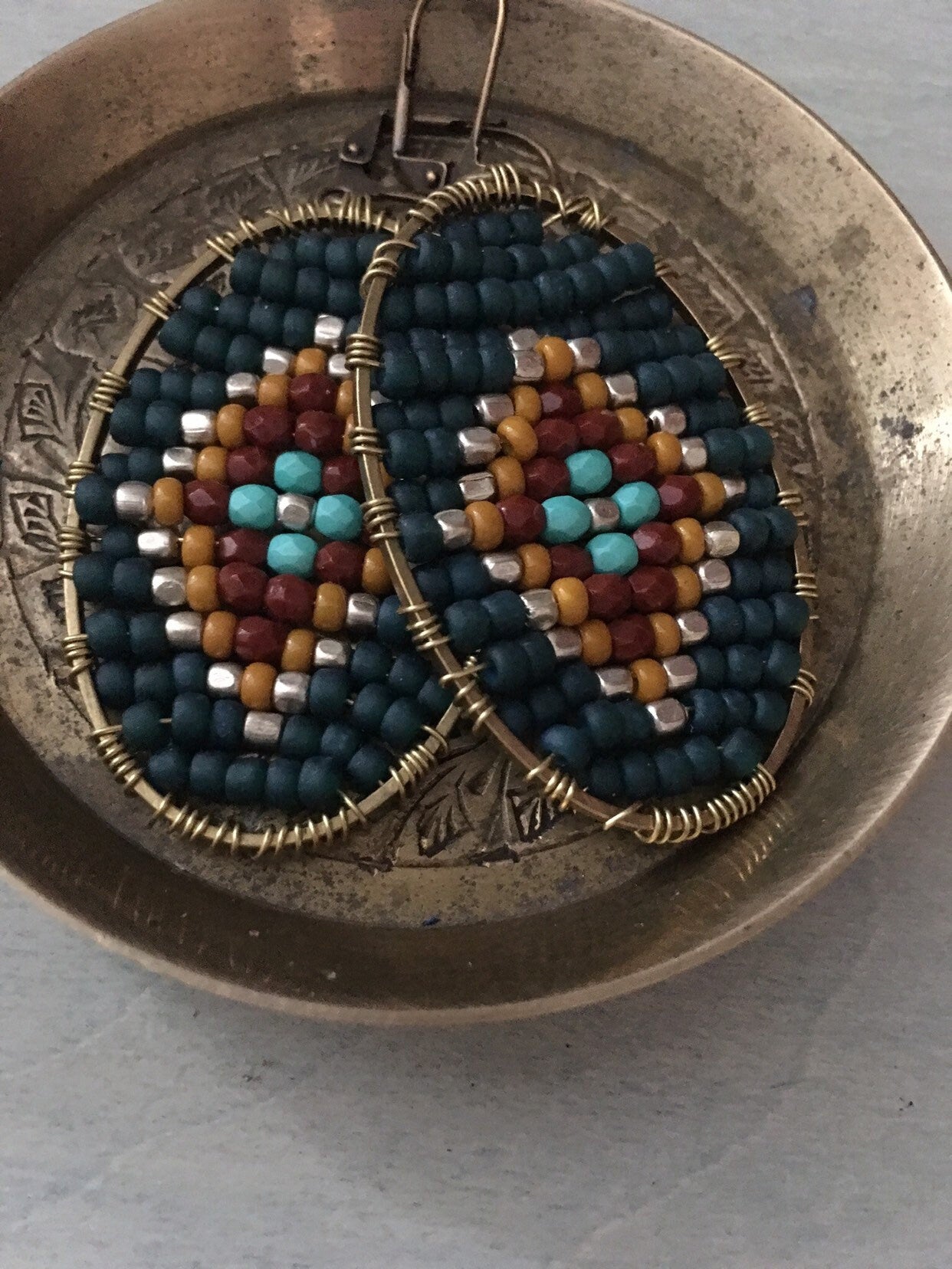 Woven diamond earrings / blue