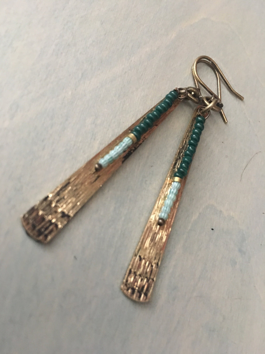 River earrings/green /stripped green