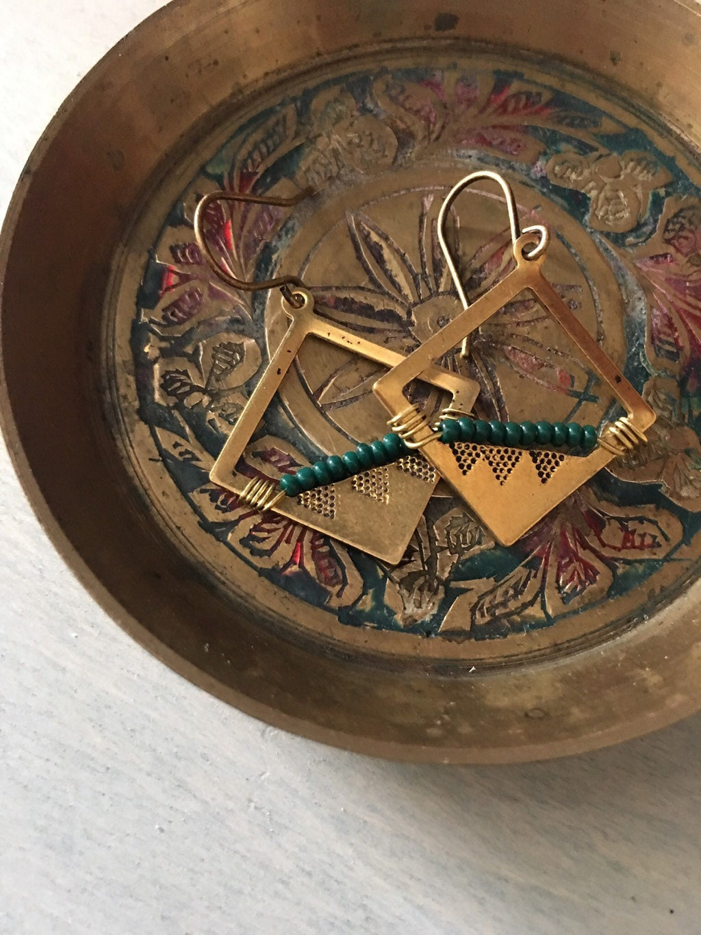 Eye of the storm earrings / green