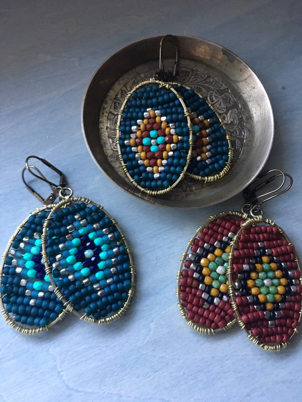 Woven diamond earrings / blue