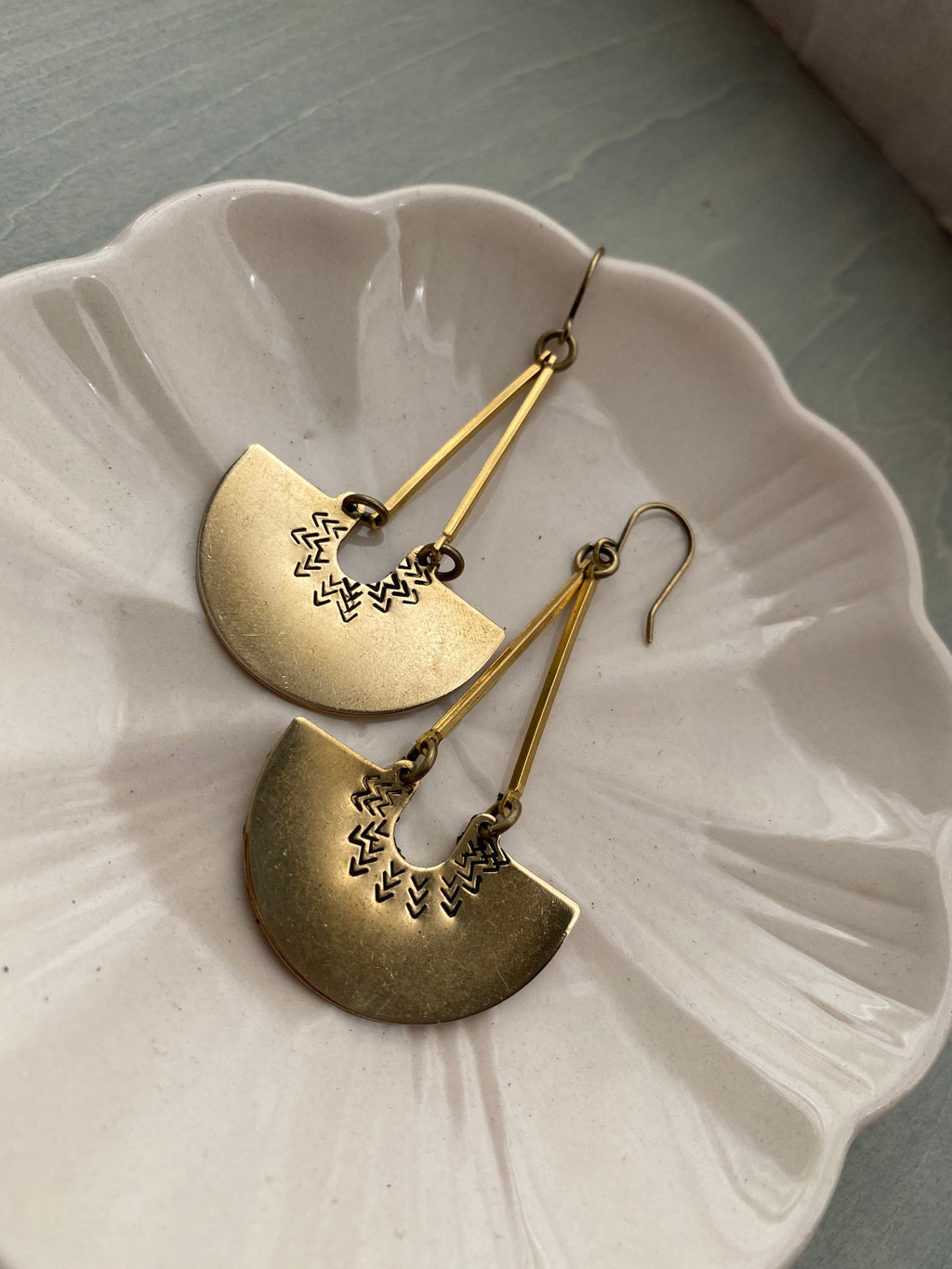 Point the way earrings