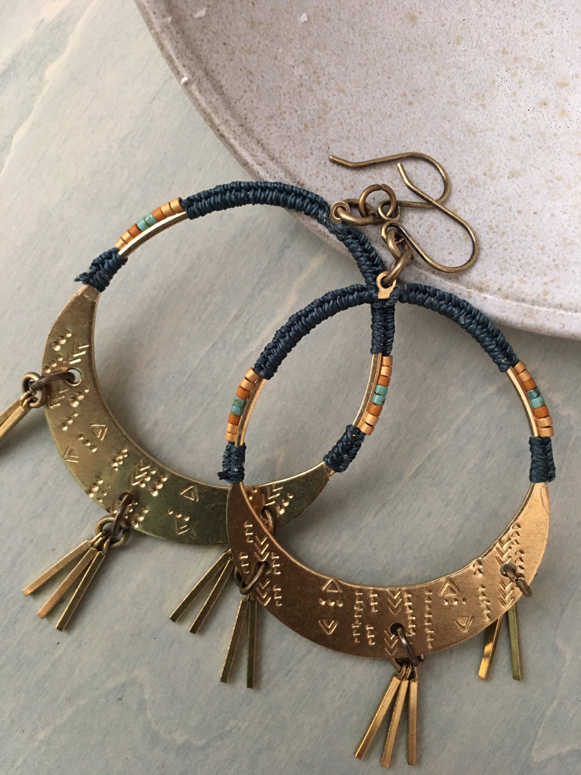 Woven pattern earrings