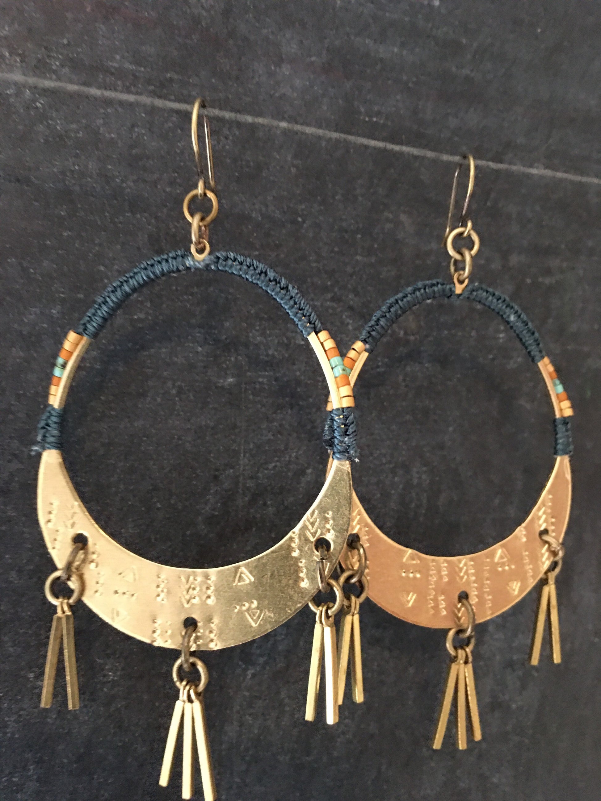 Woven pattern earrings