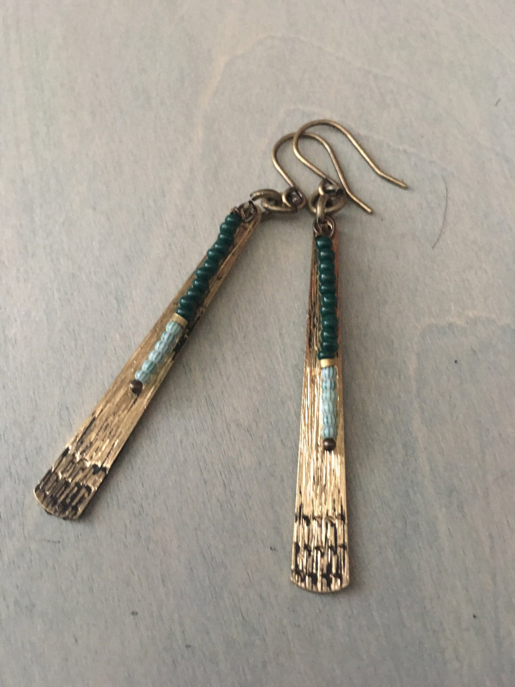 River earrings/green /stripped green