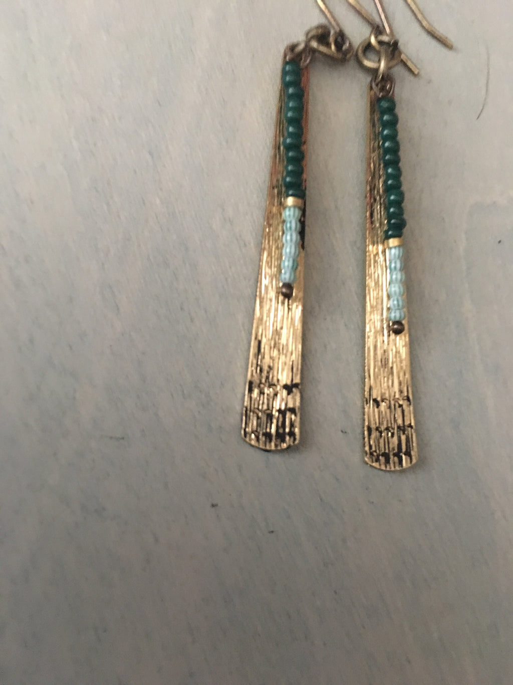 River earrings/green /stripped green